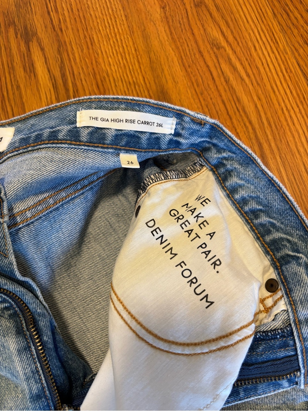 Denim Forum – The Gia High Rise Carrot 26L Jeans - Picture 3 of 11